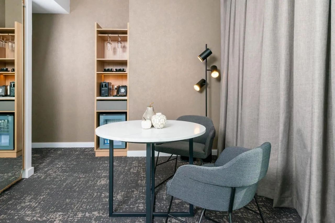 Crowne Plaza Adelaide By Ihg Hotel