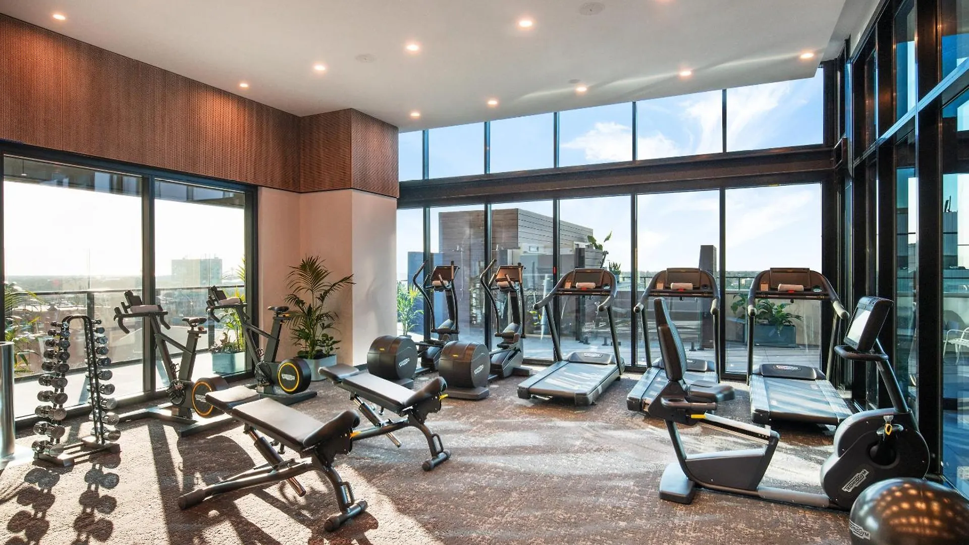Crowne Plaza Adelaide By Ihg Hotel 4*,